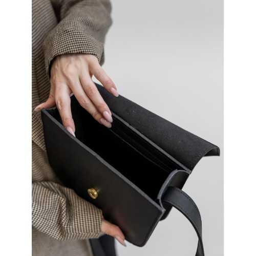 Women's black handbag