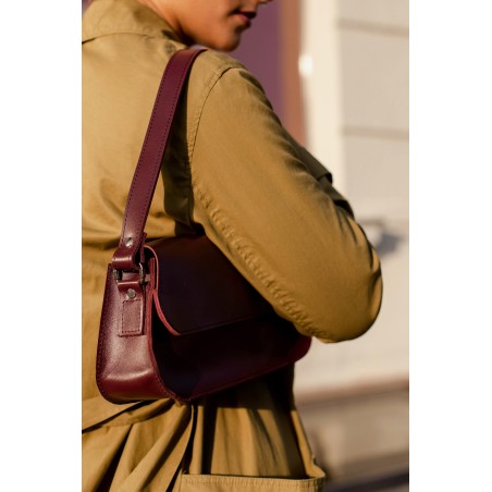 Burgundy Simple Shoulder Bag