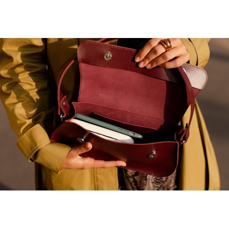 Burgundy Simple Shoulder Bag