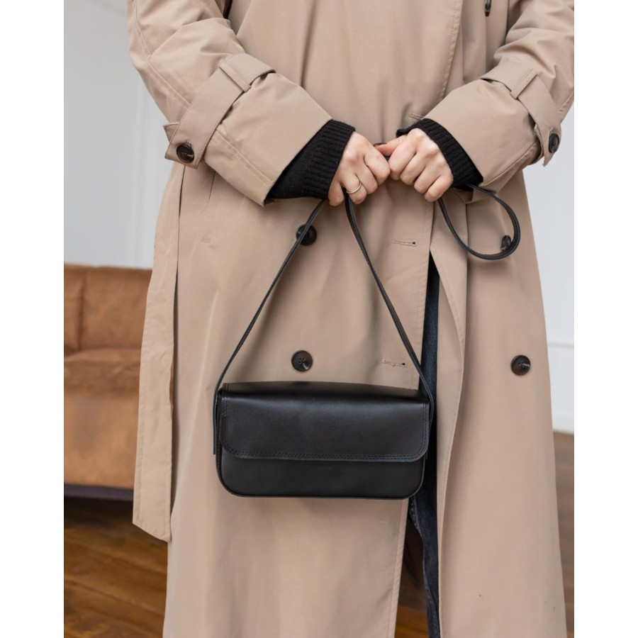 Genuine leather elegant crossbody bag