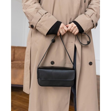 Genuine leather elegant crossbody bag