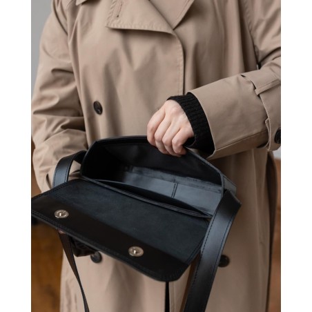 Genuine leather elegant crossbody bag