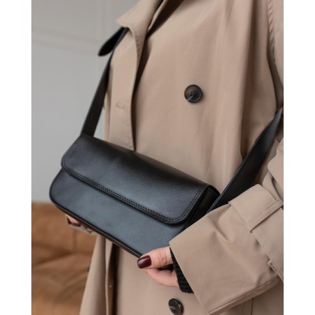 Genuine leather elegant crossbody bag